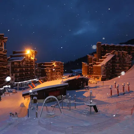 T3 2* Skis Aux Pieds, 9 Pers, Ascenseur Et Parking Couvert - Fr-1-513-8 Apartment *