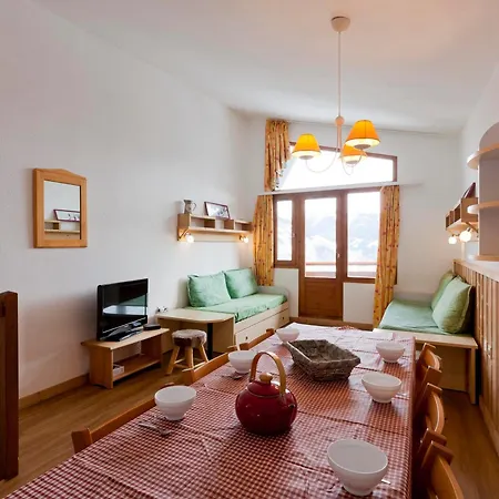 Apartment T3 2* Skis Aux Pieds, 9 Pers, Ascenseur Et Parking Couvert - Fr-1-513-8 La Tania